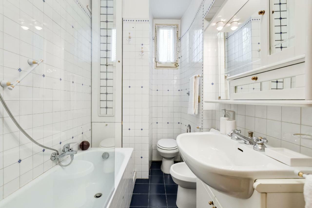 Elegant Apartment Рим Экстерьер фото